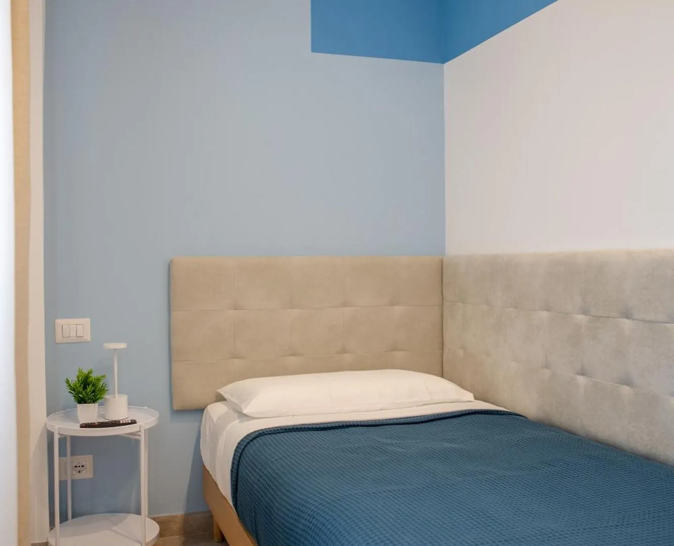 Guest house 633 Appia Design Room Rome Italy