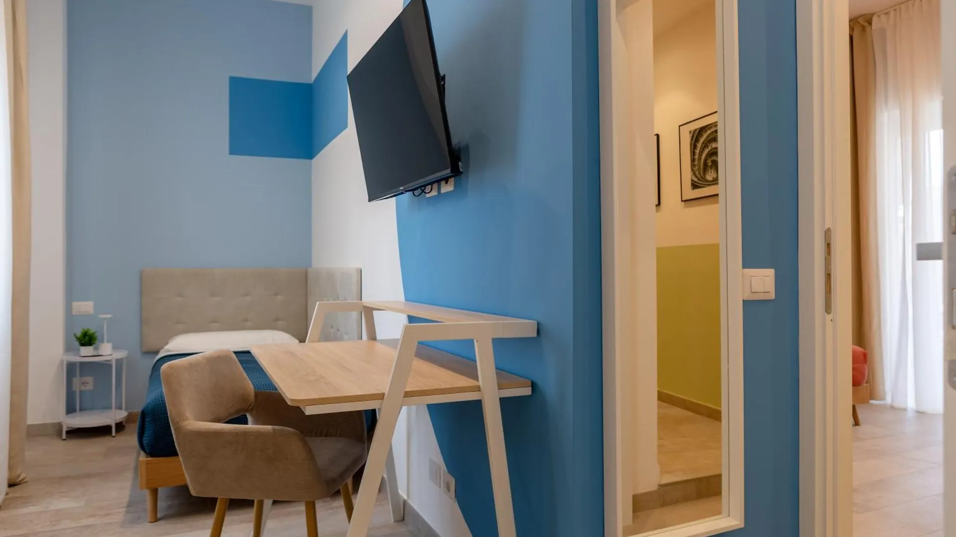 Guest house 633 Appia Design Room Rome Italy